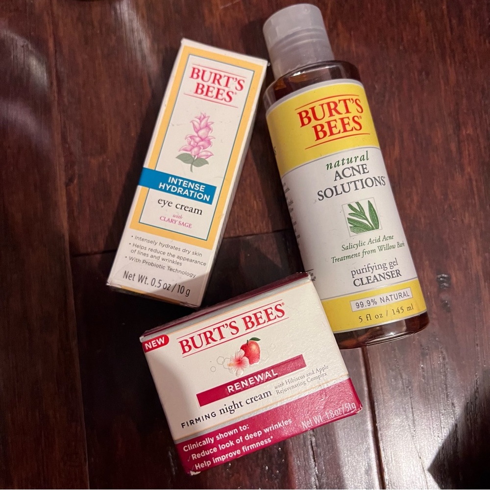 Burt’s Bees Bundle - Picture 2 of 2